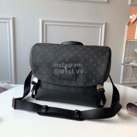 Lv New Monogram Eclipse Canvas Messenger Mm Voyager Bag