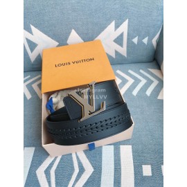 Lv Fashion Calf Leather Gun Color Letter Buckle 40mm Belts