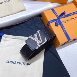 Lv Embossed Cowhide Silver Letter Buckle 40mm Belts