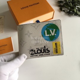 Louis Vuitton Multiple Classic Old Flower Badge Short Wallets White M67819