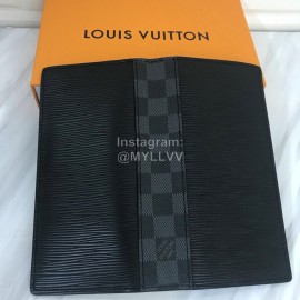 Louis Vuitton Brazza Vertical Grain Leather Fluorescent Color Lining Long Wallets Black M67903