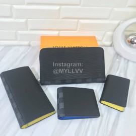 Louis Vuitton Color Matching Style Fluorescent Inner Pocket Short Wallets M67891