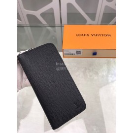 Louis Vuitton Exquisite Full Leather Zipper Long Wallet M32822