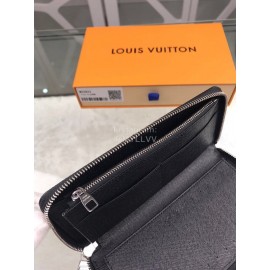 Louis Vuitton Exquisite Full Leather Zipper Long Wallet M32822