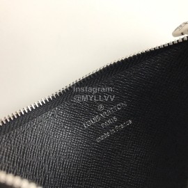 Louis Vuitton Classic Black Cross Leather Clip M64038