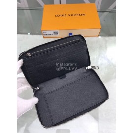 Louis Vuitton Elegant Leather Zipper Medium Wallet Black M30513