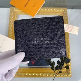 Louis Vuitton Fashion Crisscross Leather Two Fold Short Wallet M62288