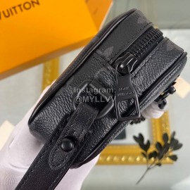 Louis Vuitton Exquisite Printing Matte Resin Fashion Handbag M68321