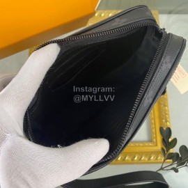 Louis Vuitton Exquisite Printing Matte Resin Fashion Handbag M68321