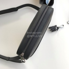 Louis Vuitton Exquisite Bag Black