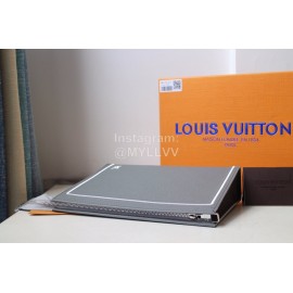 Louis Vuitton Exquisite Cross Stitch Embroidered Cowhide Handbag For Men Gray M61692