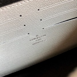 Louis Vuitton Exquisite Printed Canvas Medium Handbag White M61692