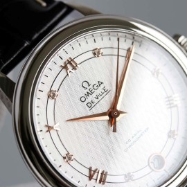 Omega 32.7mm Dial Black Leather Strap Watch