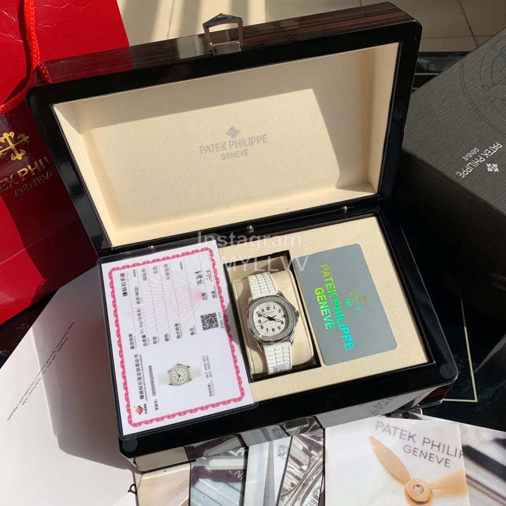 Patek Philippe Aquanaut Series 35.6mm Dial Watch For Women White