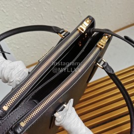 Prada Fine Leather Fashion Handbag Messenger Bag For Women Black 1ba232