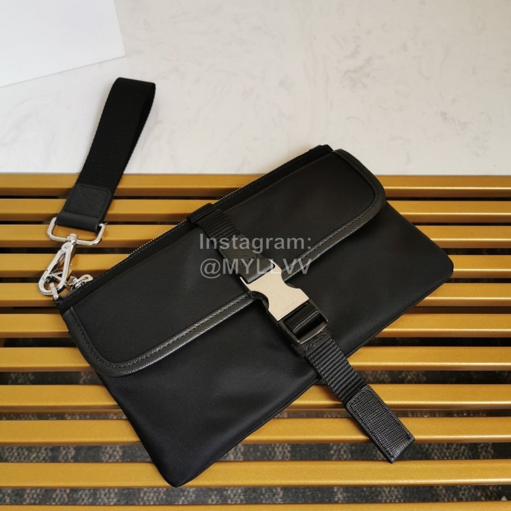 Prada New Nylon Drawing Hardware Leisure Handbag 2vh011