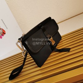 Prada New Nylon Drawing Hardware Leisure Handbag 2vh011