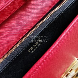 Prada Exquisite Detachable Chain Leather Fashion Bag For Women Red 1bp006