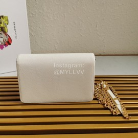 Prada Exquisite Detachable Chain Leather Fashion Bag For Women White 1bp006