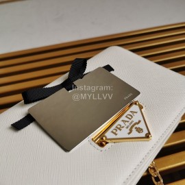Prada Exquisite Detachable Chain Leather Fashion Bag For Women White 1bp006