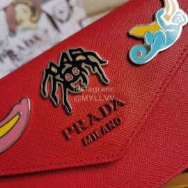 Prada New Fashion V-Shaped Flap Messenger Bag Chain Bag For Women Red 1dh044