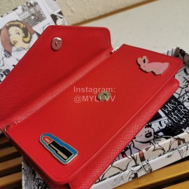 Prada New Fashion V-Shaped Flap Messenger Bag Chain Bag For Women Red 1dh044