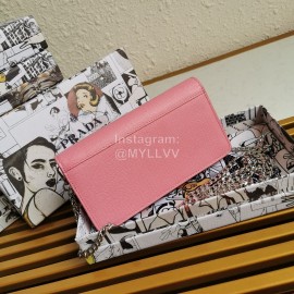 Prada New Fashion V-Shaped Flap Messenger Bag Chain Bag For Women Pink 1dh044