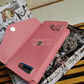Prada New Fashion V-Shaped Flap Messenger Bag Chain Bag For Women Pink 1dh044