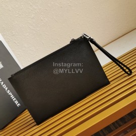 Prada Classic Cross Grain Cowhide Exquisite Handbag For Men Black 2ng05v