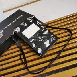 Prada Cute Printing Exquisite Messenger Mobile Phone Bag Black 2zh068