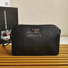 Prada Black Napa Leather Exquisite Handbag For Men 2vf056