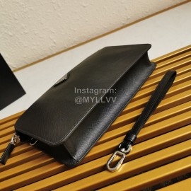 Prada Black Napa Leather Exquisite Handbag For Men 2vf056