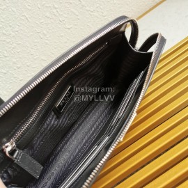 Prada Black Napa Leather Exquisite Handbag For Men 2vf056