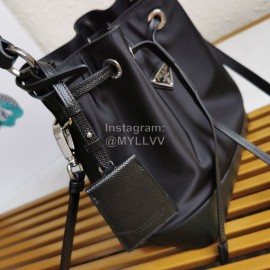 Prada Black Nylon Drawstring Bucket Bag For Women 1be055