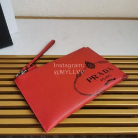 Prada Cross Grain Cowhide Simple New Handbag For Men Red 2ng005