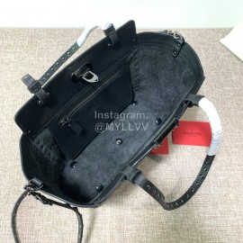 Valentino Small Horizontal Elk Grain Cow Leather Shopping Bag Black 0037a