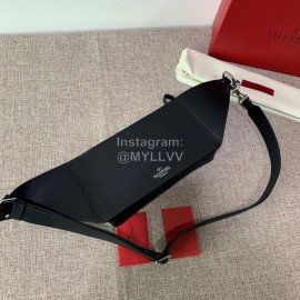 Valentino Fashion Leather Waist Bag Chest Bag Blue 0046