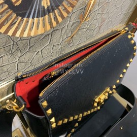 Valentino Fashionable Autumn Winter Leather Bag Black 0056