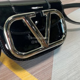 Valentino Small White Steel Buckle Patent Leather Messenger Bag 0109s