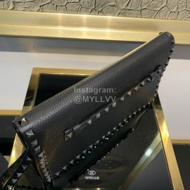 Valentino Large Black Leather Handbag For Women 0399a