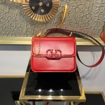 Valentino Large V-Button Retro Shoulder Bag Red 0074l