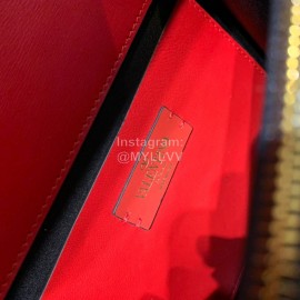 Valentino Large V-Button Retro Shoulder Bag Red 0074l