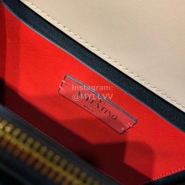 Valentino Large V-Button Retro Shoulder Bag Pink 0074l