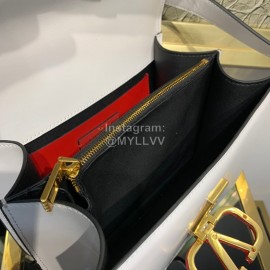 Valentino Large V-Button Retro Shoulder Bag White 0074l