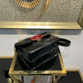 Valentino Large V-Button Retro Shoulder Bag Black 0074l