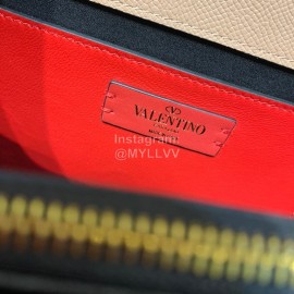 Valentino Large Palmprint V-Button Retro Shoulder Bag Pink 0074l