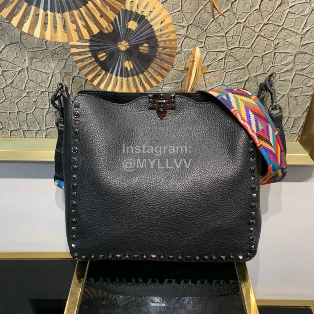 Valentino Large Soft Leather Messenger Bag Black 50031l