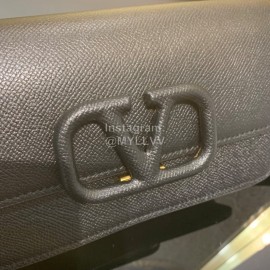 Valentino Fashion Leather Waist Bag Messenger Bag Black 0075