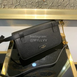 Valentino Fashion Leather Waist Bag Messenger Bag Black 0075