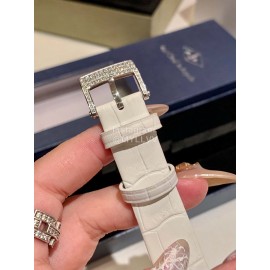 Van Cleef Arpels New Diamond Quartz Watch White
